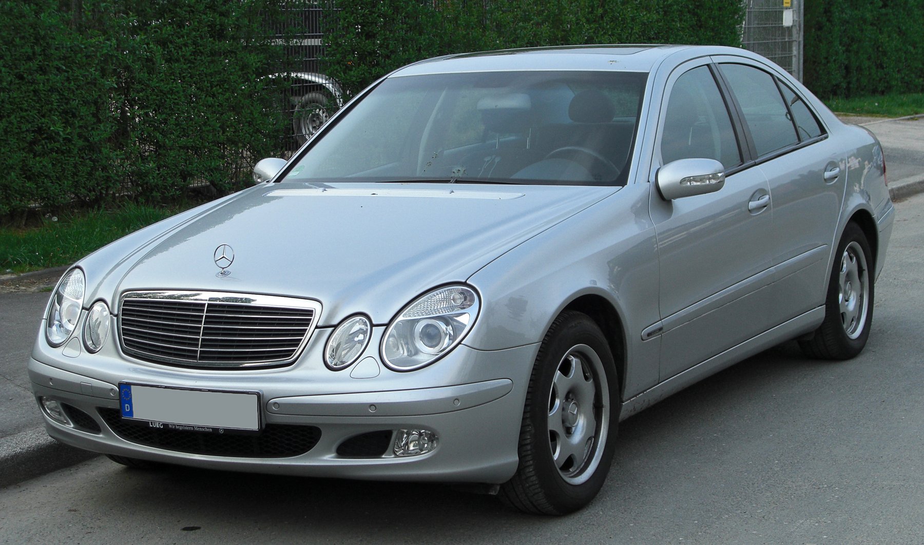 Van Mercedes Benz 211