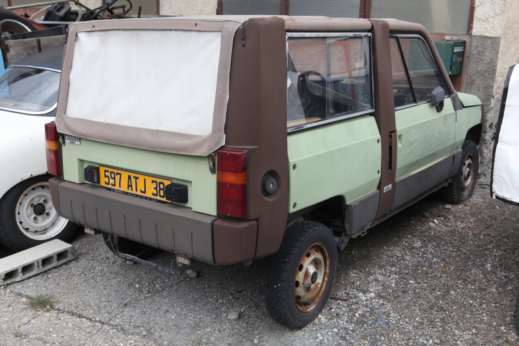 Van Teilhol RENAULT 4 PICKUP