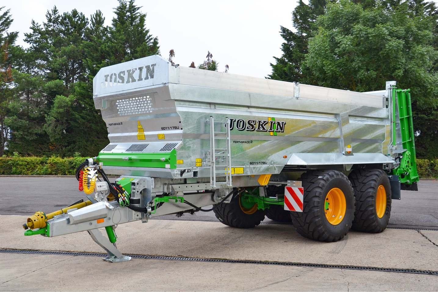 Farmyard equipment JOSKIN FERTI-SPACE2 FS8014/28TRU