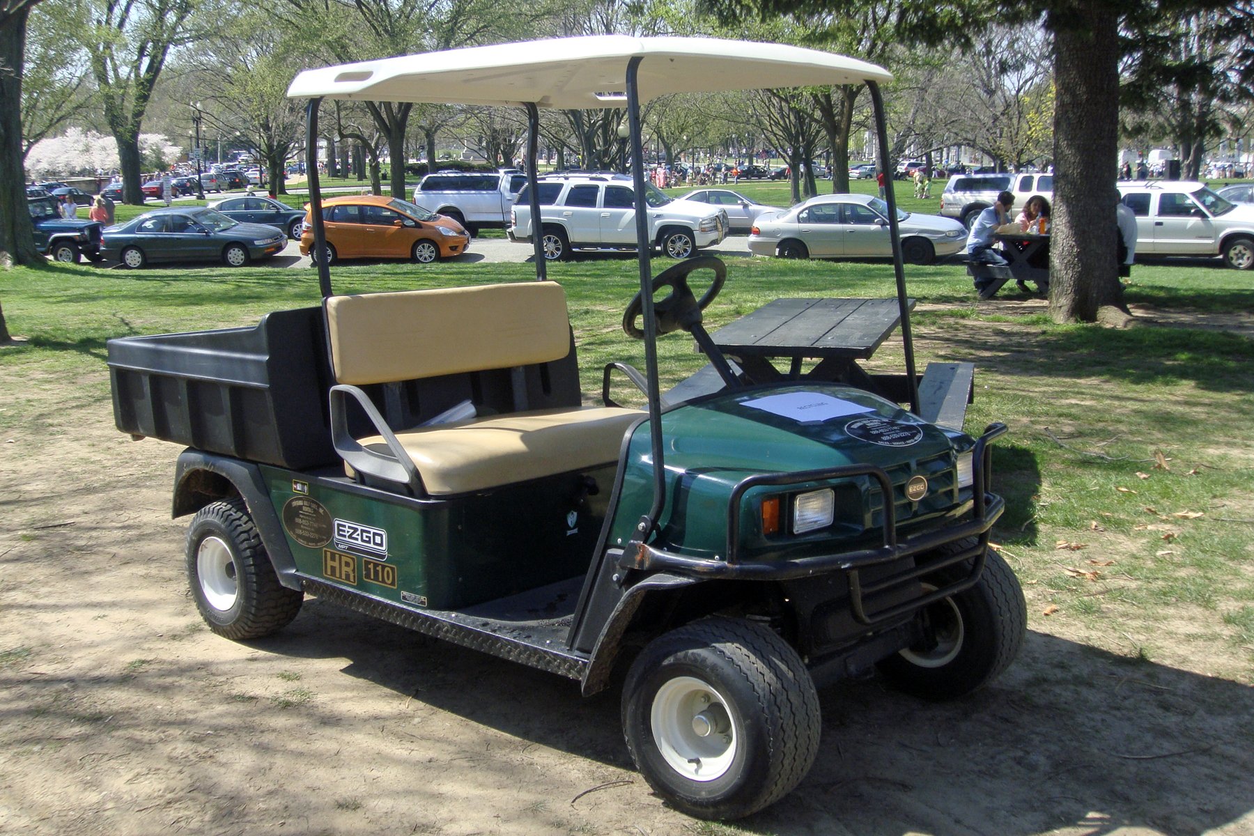 Golf & utility carts E-Z-GO XTL