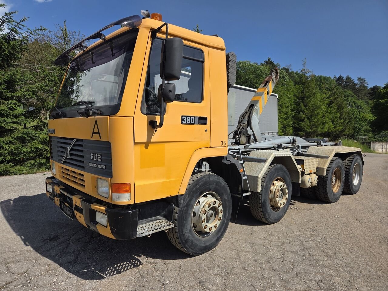 Truck Volvo FL12-VTA1900-8X4/380+137+130