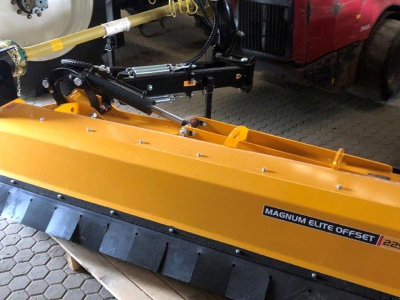 Excavator attachments McConnel PT240 Offset