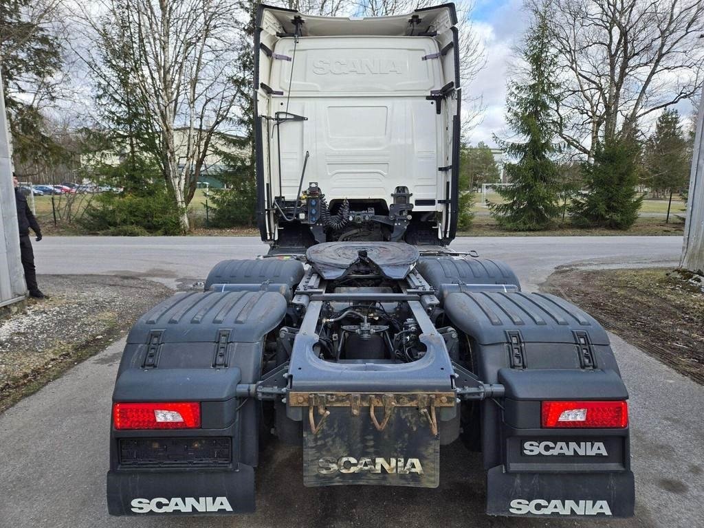 Truck Scania R 560 A 6X2
