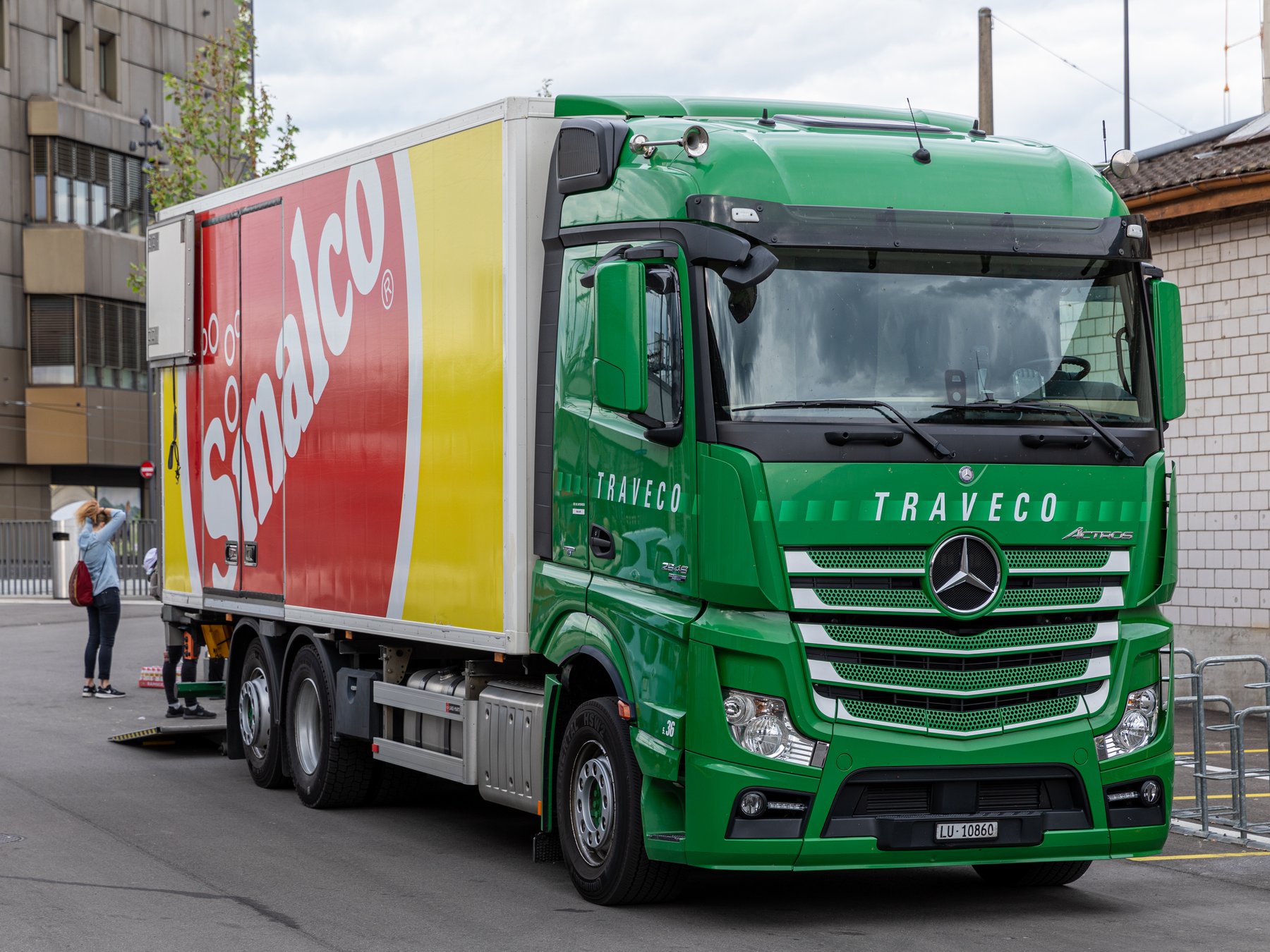 Truck Mercedes Benz Actros 2548