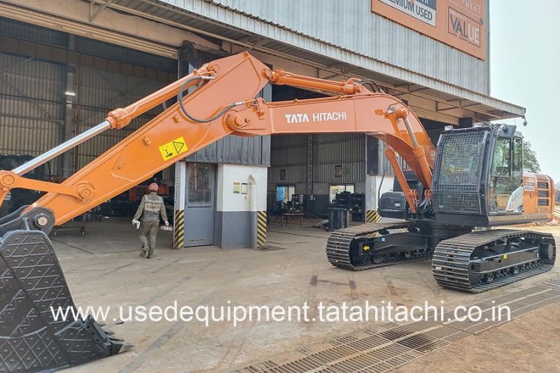 Excavator Tata Hitachi ZAXIS200