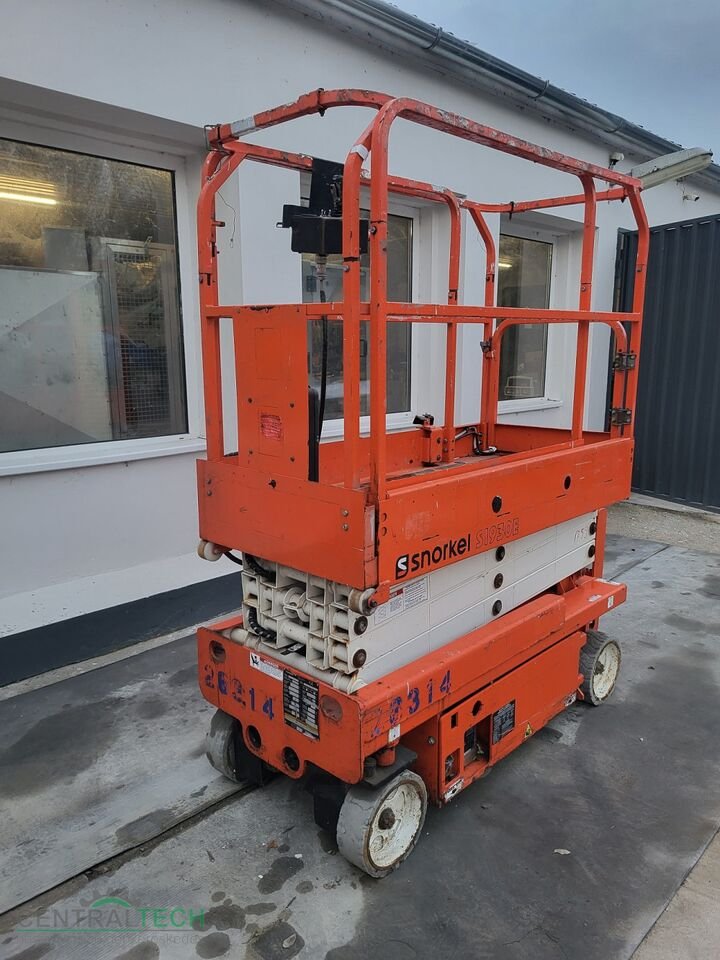 Aerial work platforms Snorkel S2646