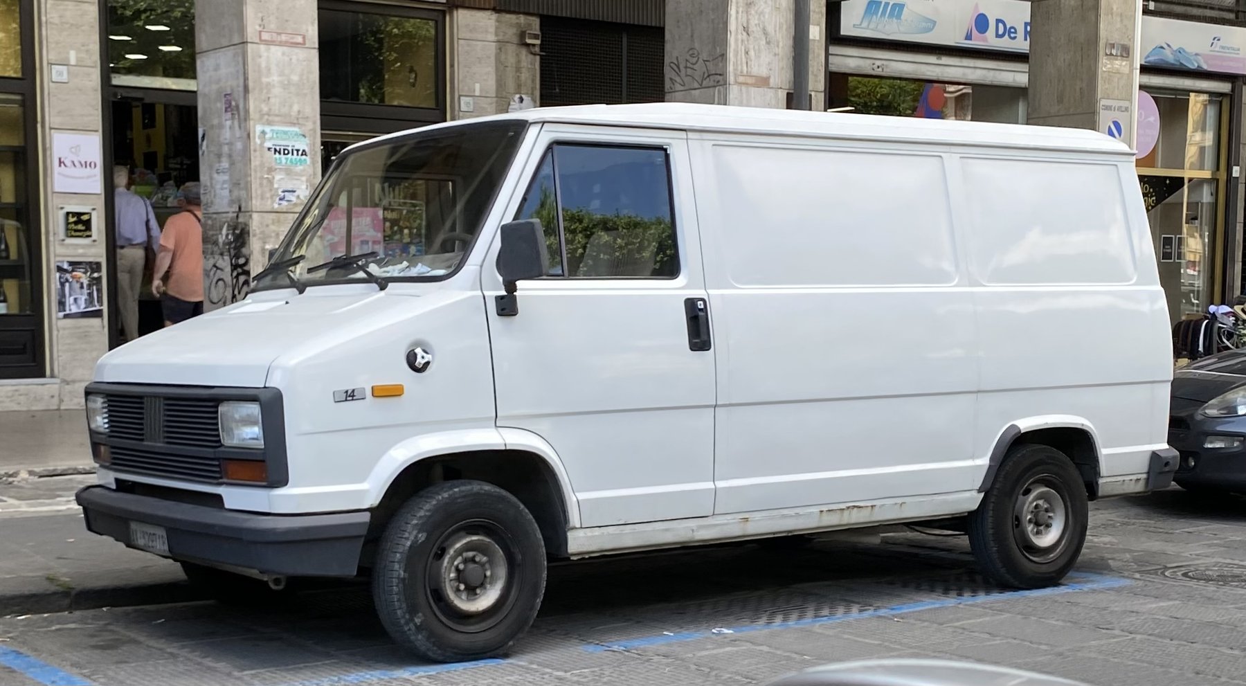 Van Fiat DUCATO 14-KAMPEERAUTO