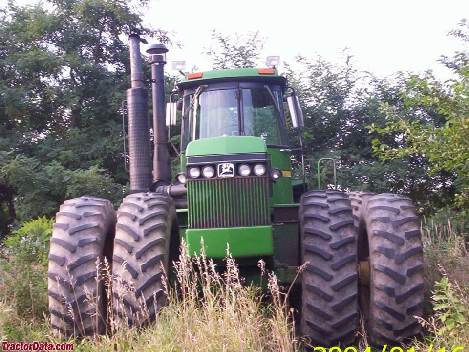 John Deere 8650