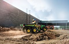John Deere GATOR 6X4