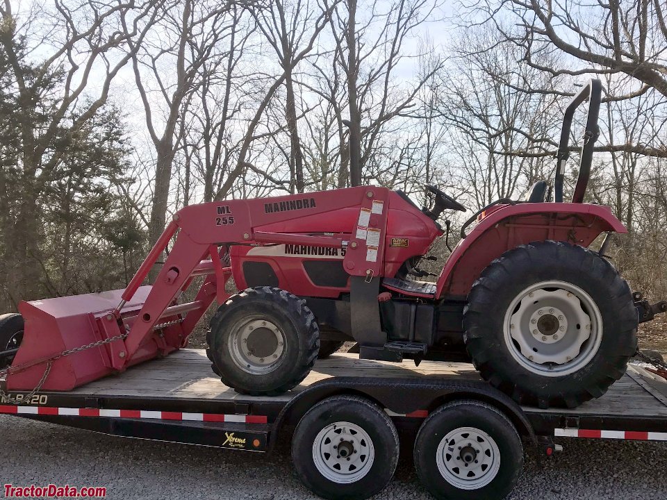 Tractor Mahindra 5520