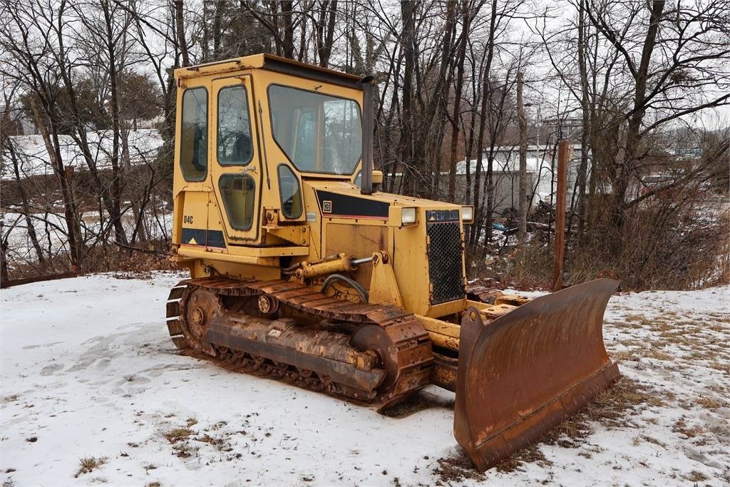 Mining machine Caterpillar D4C Series II Crawler