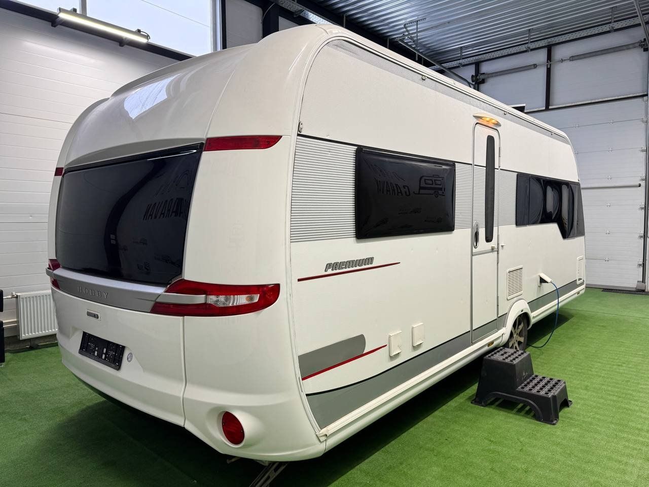 PKW-Anhänger bis 3,5 t HOBBY 560 CFe Prenium