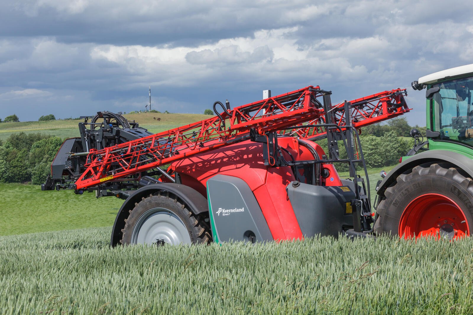 Crop protection Kverneland iXtrack T3