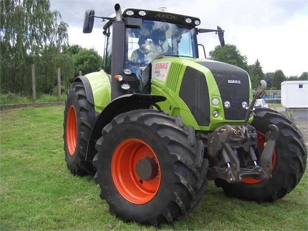 Tractor CLAAS Axion 840 CMATIC