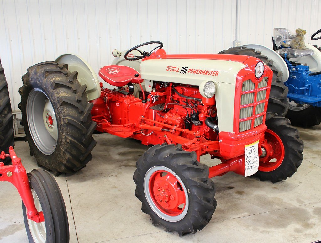 Tractor Ford 801