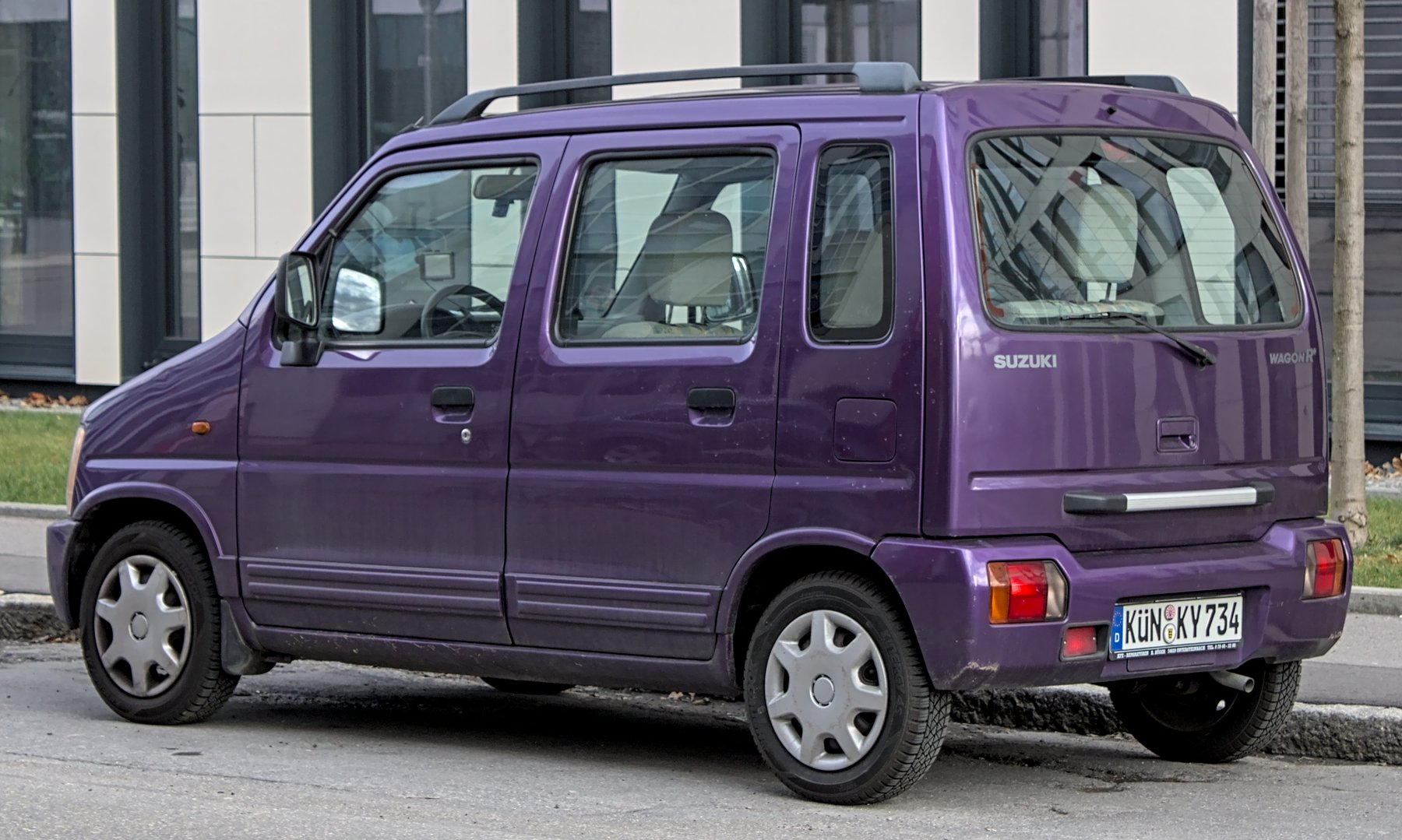 Van Suzuki S04V