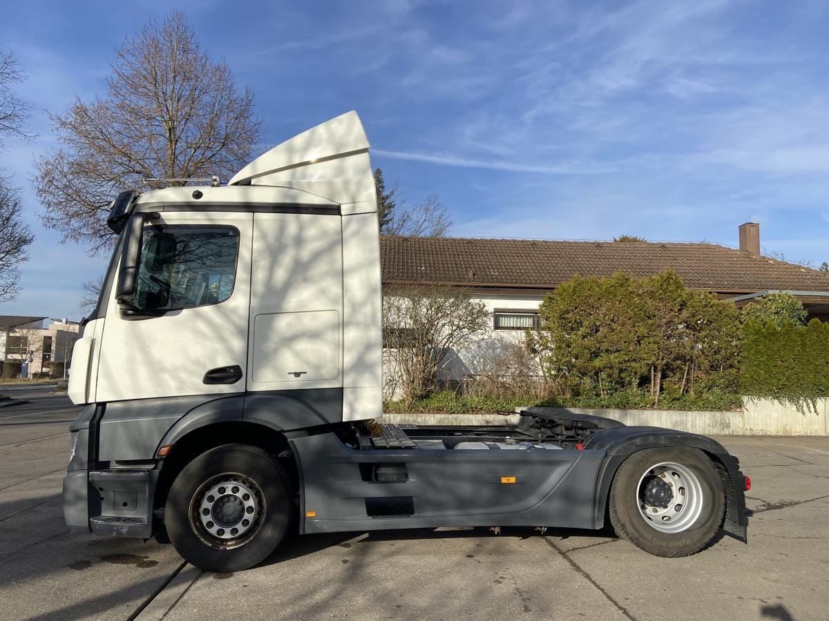 Truck Mercedes Benz 1840 TRACTOR UNIT