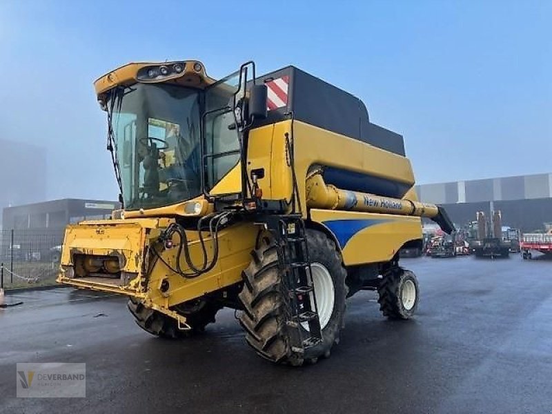 New Holland CSX 7060 Laterale