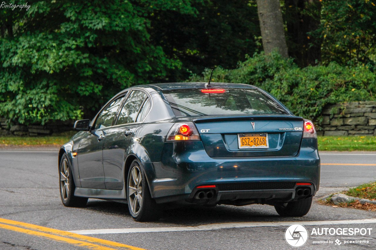 Samochód dostawczy Holden Pontiac G8