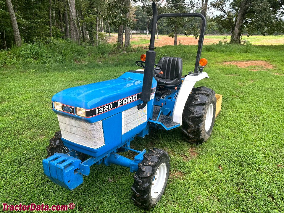 Traktor Ford 1320