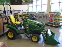 John Deere 1026R