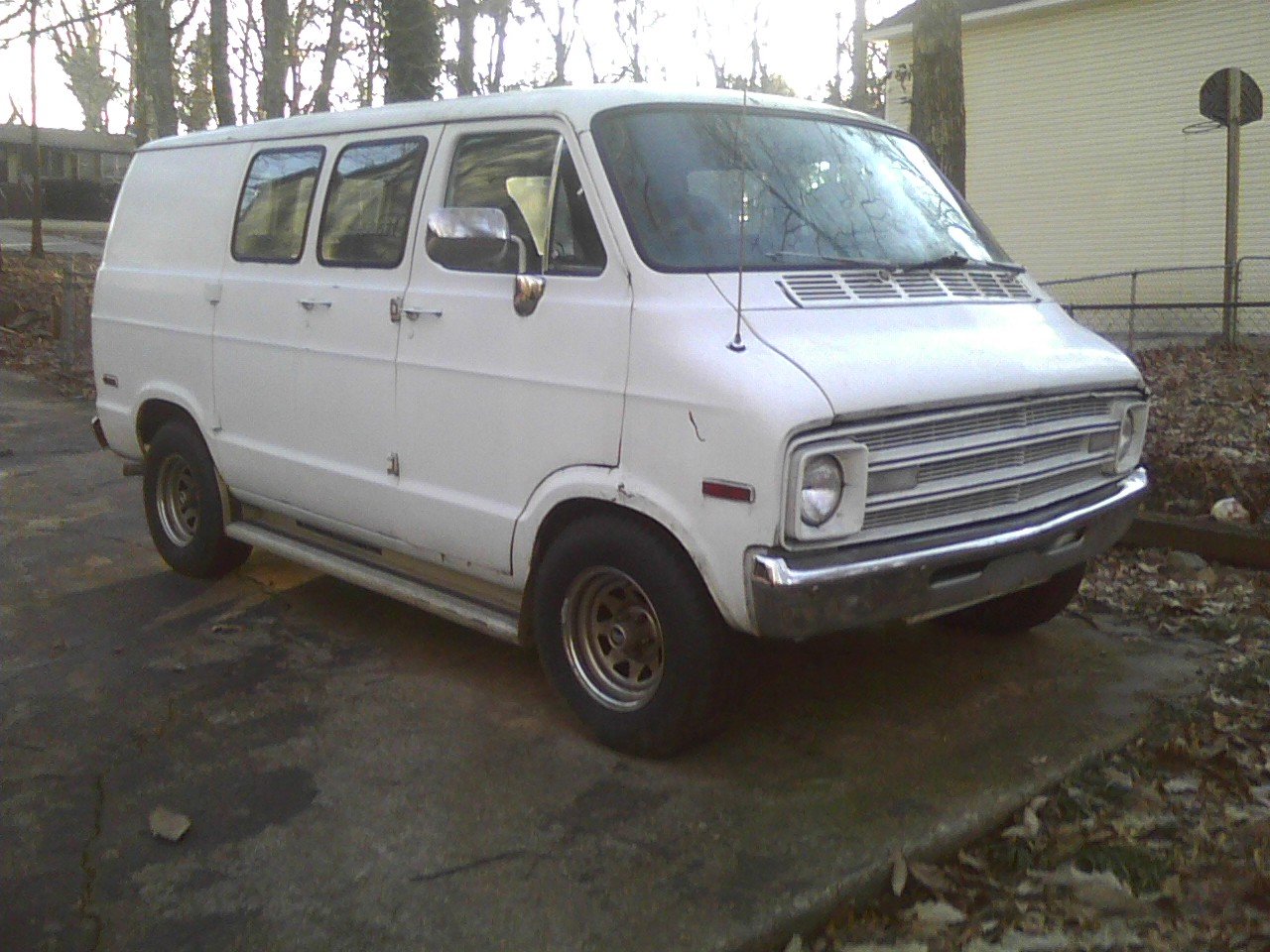 Dodge B100