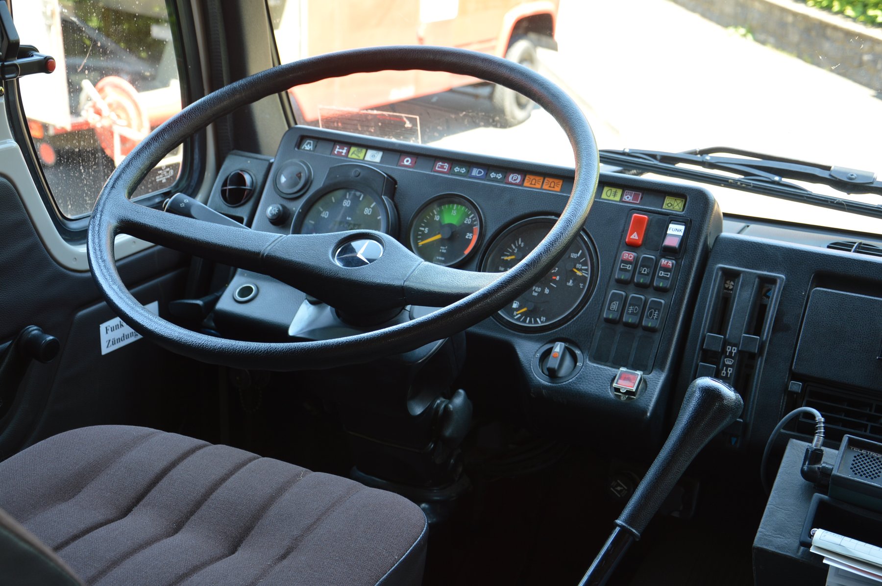 Van Mercedes Benz TN 409 DA