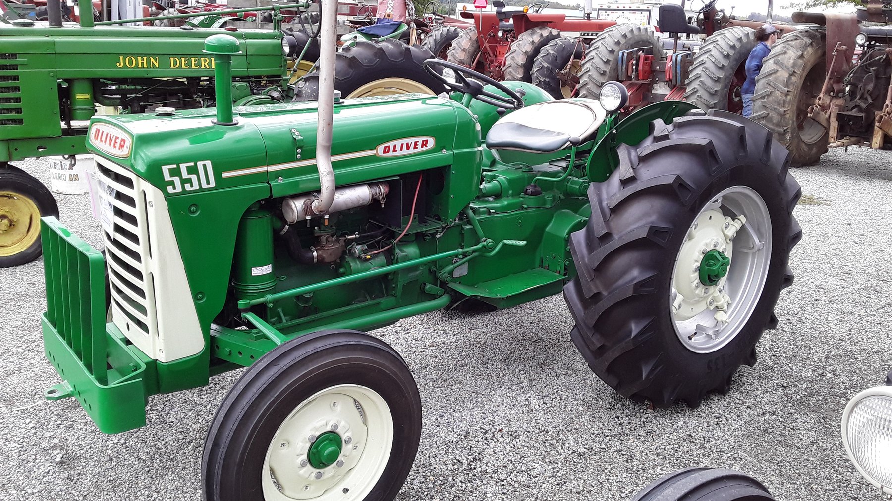 Tractor Oliver 550
