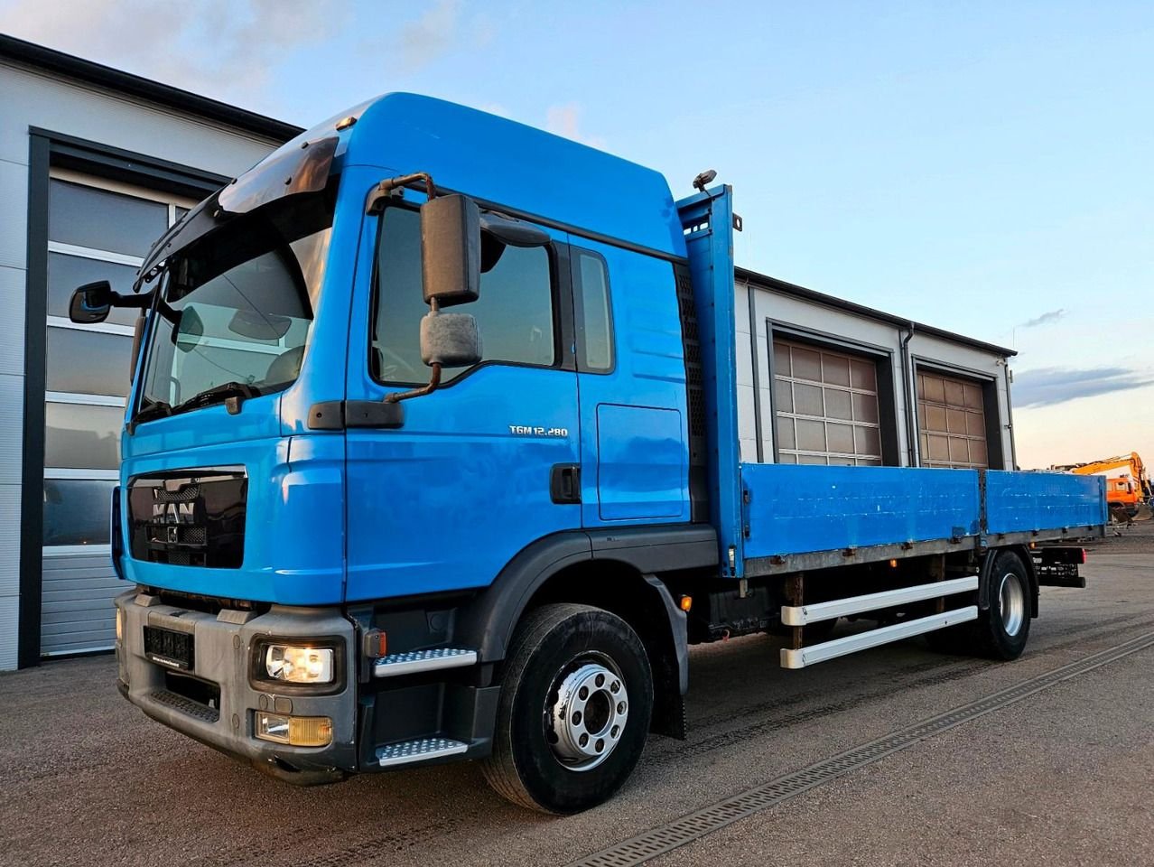 Truck MAN 18.264 M/465