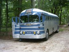 GMC GREYHOUND