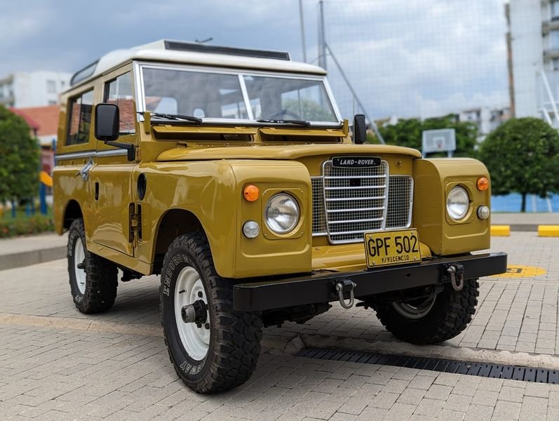 Van Land Rover 109 PKF