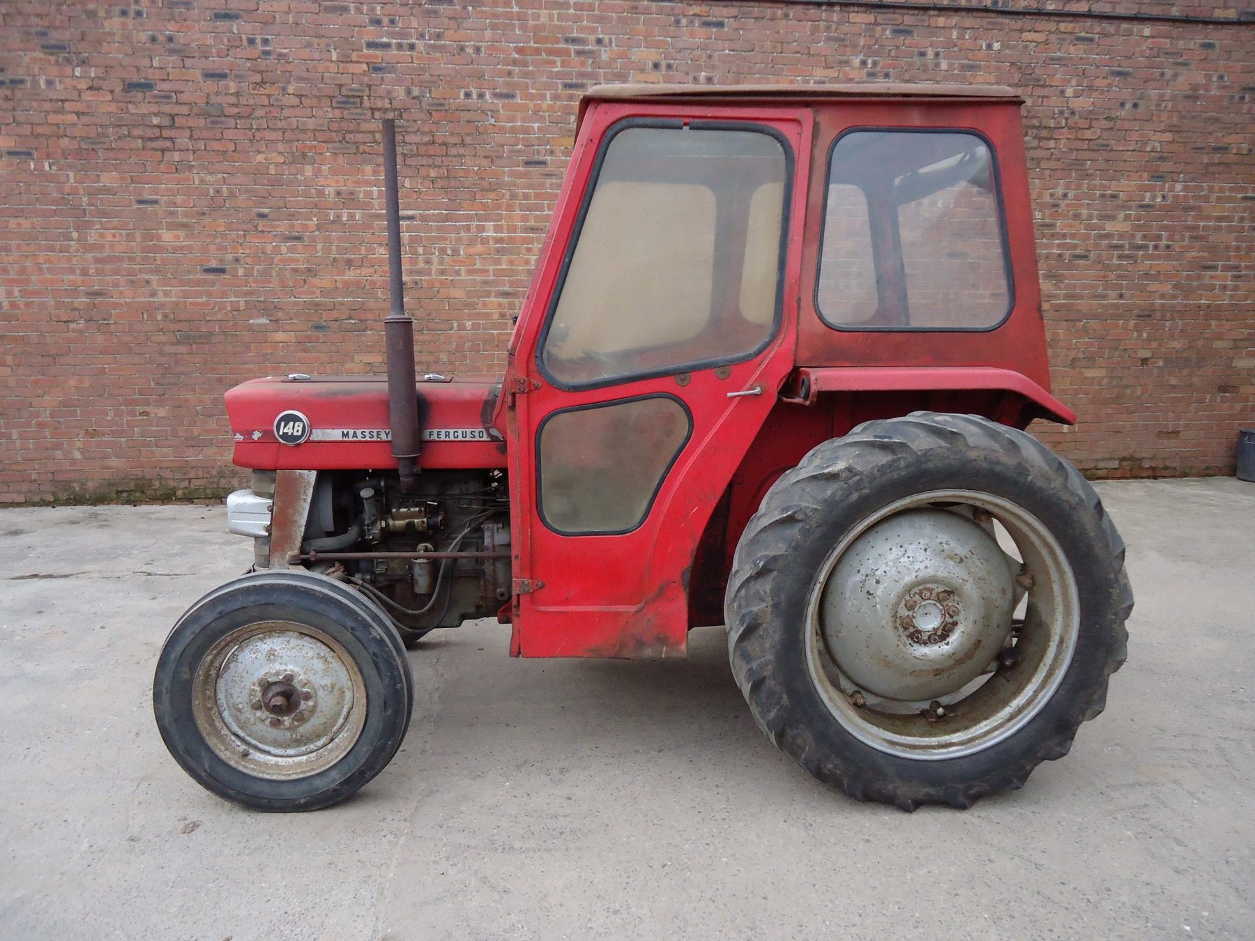 Tractor Massey Ferguson MF 148