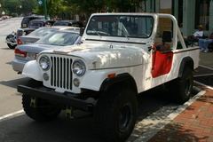 Jeep CJ8