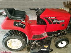 Snapper BH 140H33BBV (80878) - Black Hawk 33in Lawn Tractor, 14hp