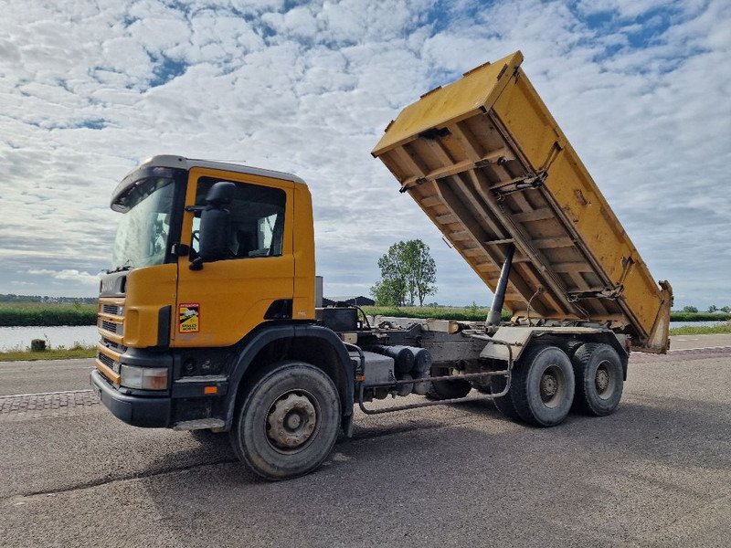 Truck Scania P 124 CB-6X4/330+136