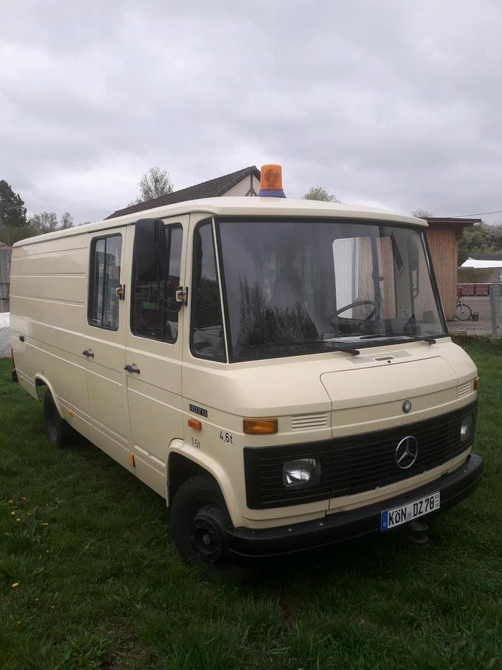 Truck Daimler Benz L407D