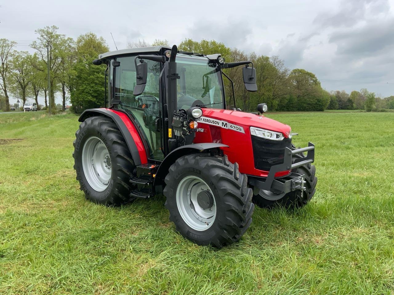 Tractor Massey Ferguson MF 4709M