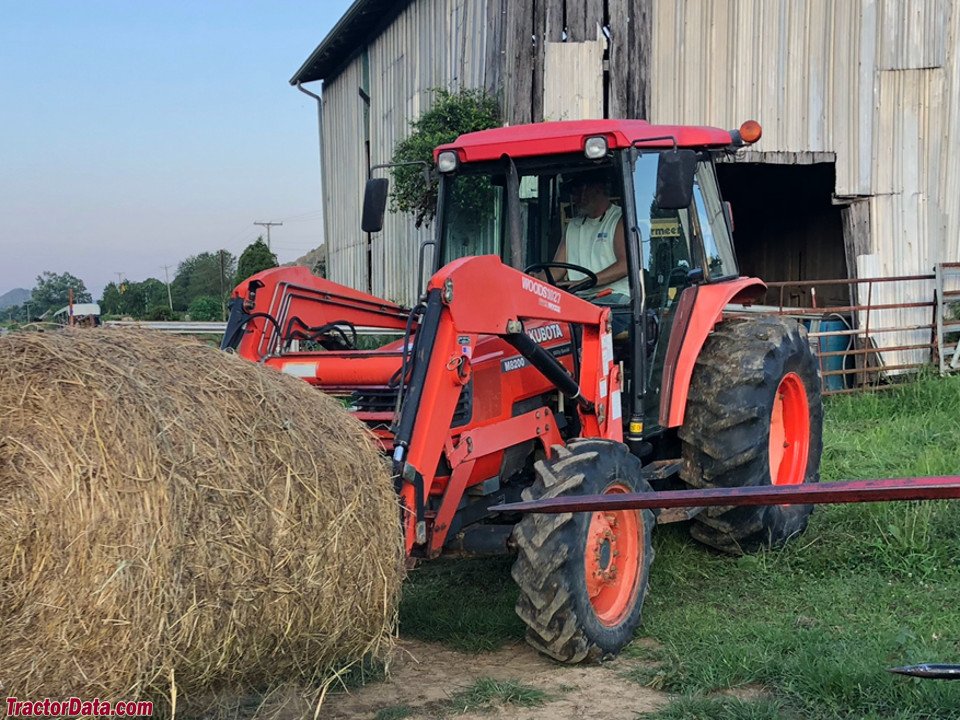 Traktor Kubota M8200 4WD