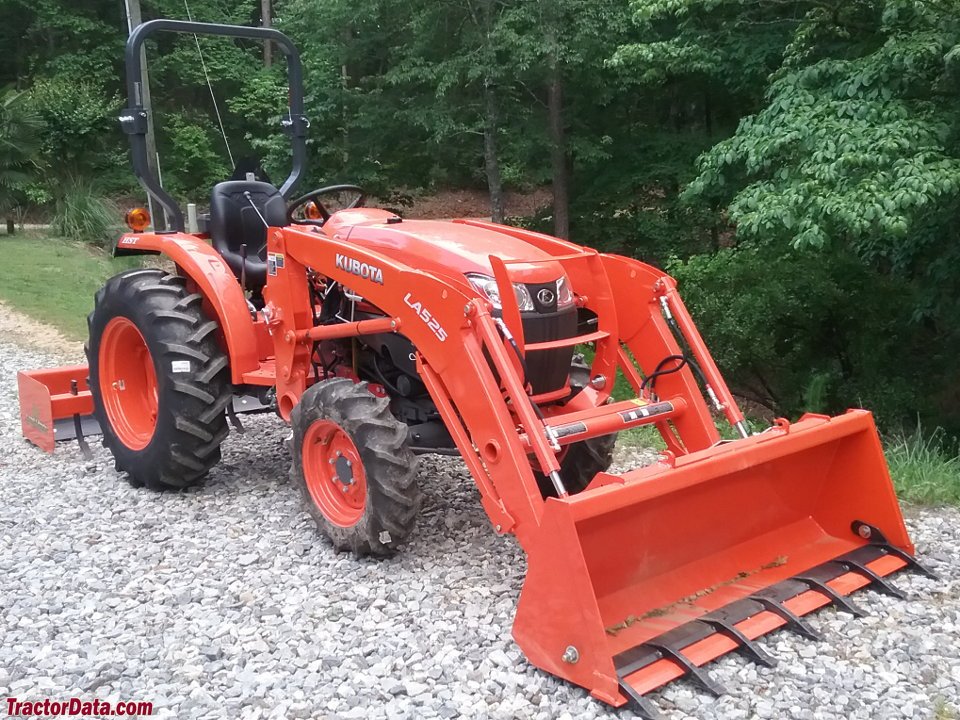 Traktor Kubota L3301-2WD 2WD