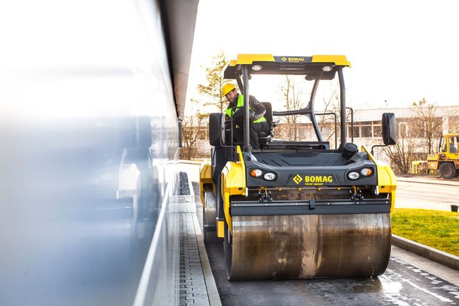 Road construction machine Bomag BW190AD4HF