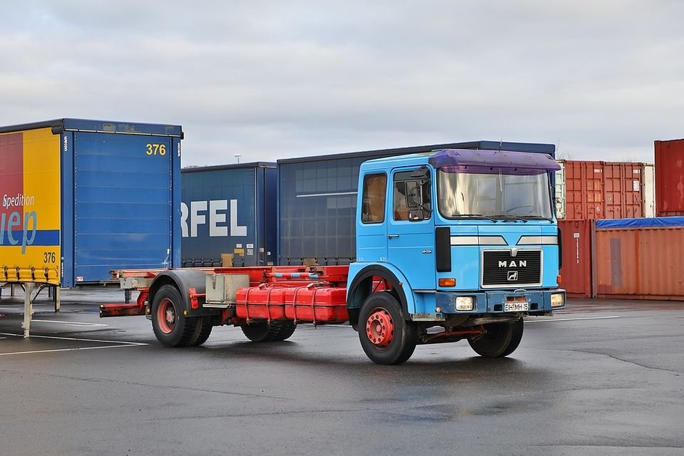 Truck MAN F08