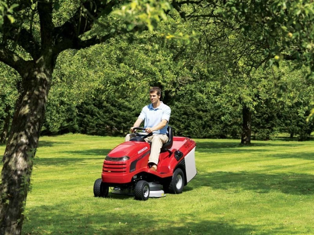 Ride-on mowers Honda HF2315