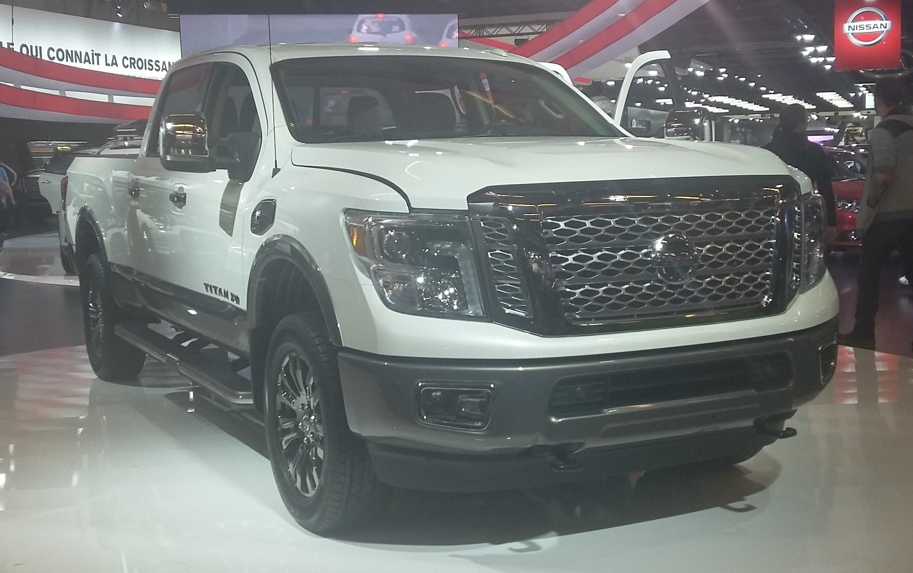 Van Nissan TITAN LE