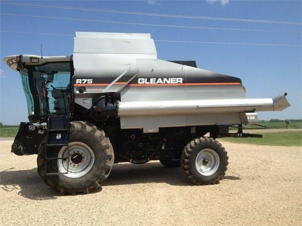 Maszyna żniwna Gleaner R75
