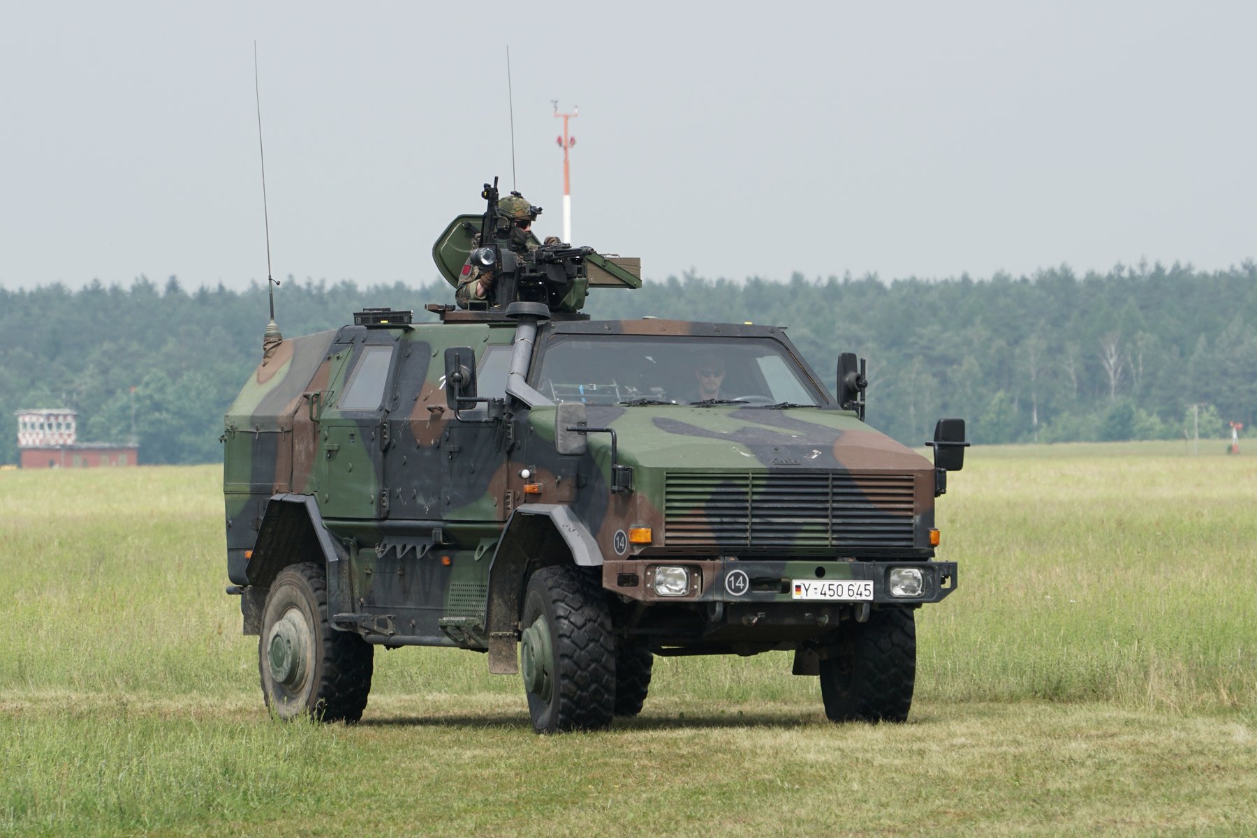 Geländefahrzeuge Enhanced Protection Systems UK Limited - EPS DINGO