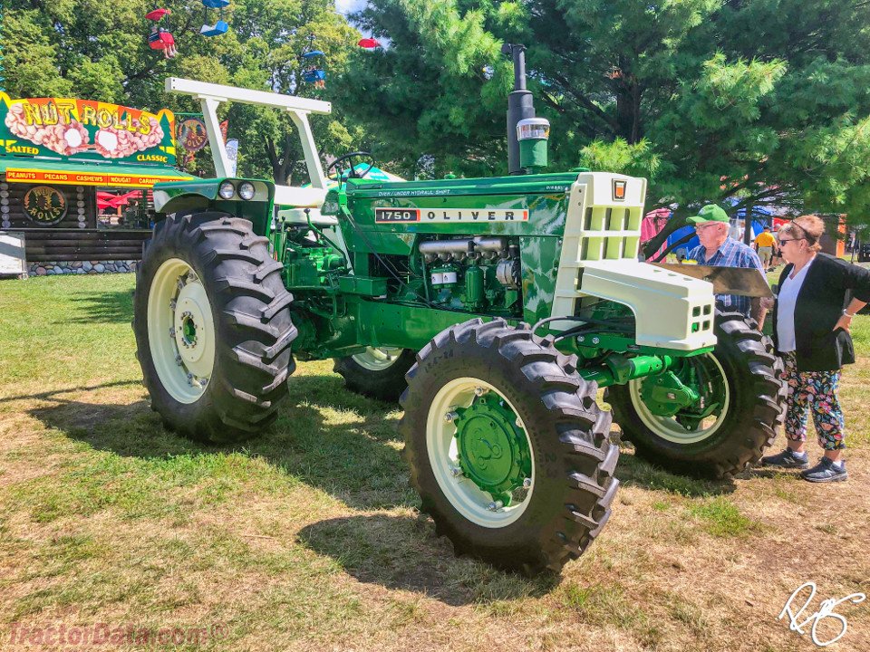 Tractor Oliver 1750 (4WD)