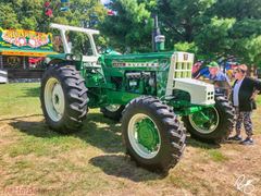 Oliver 1750 (4WD)