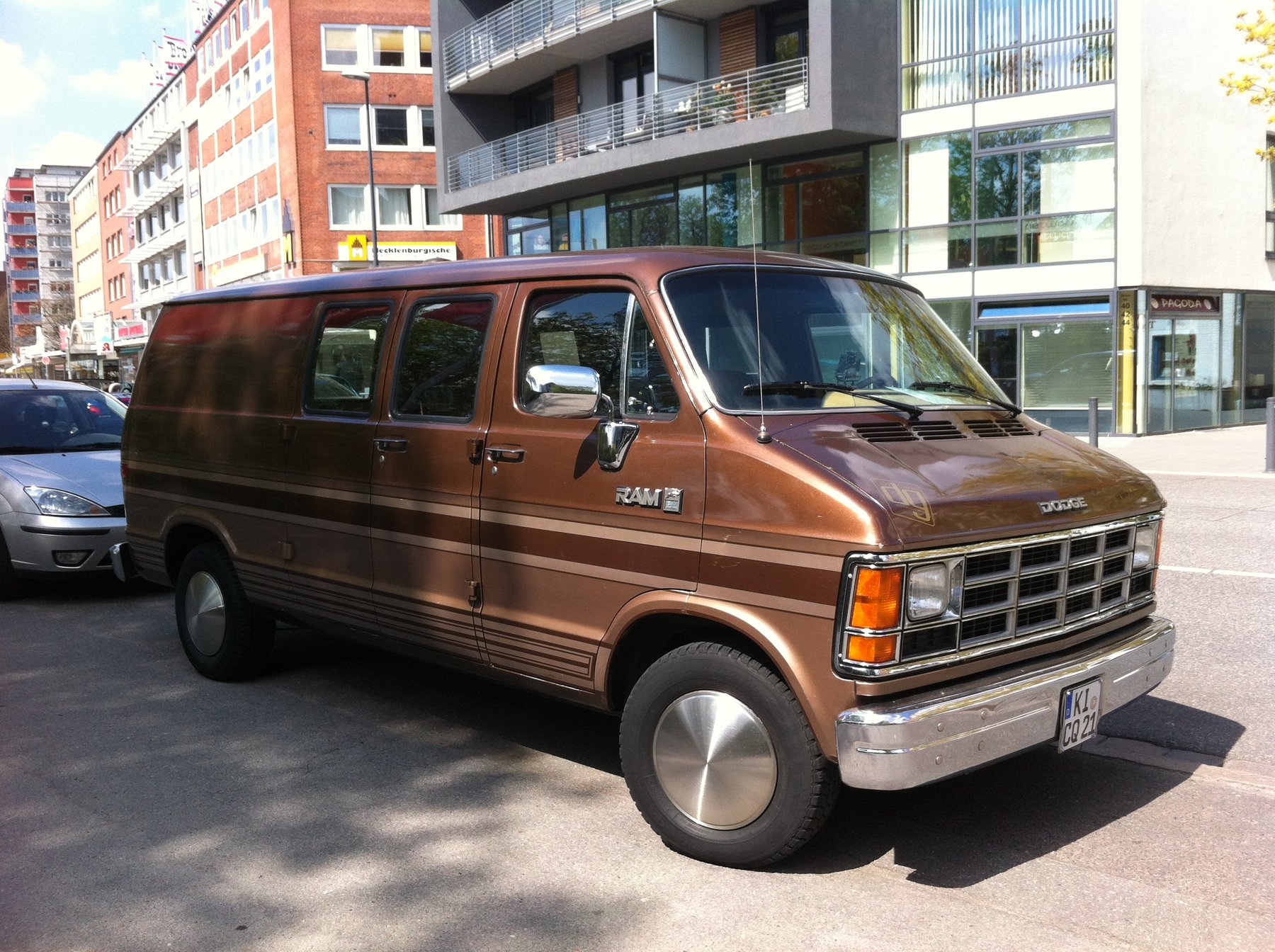 Van Dodge RAM B250VAN