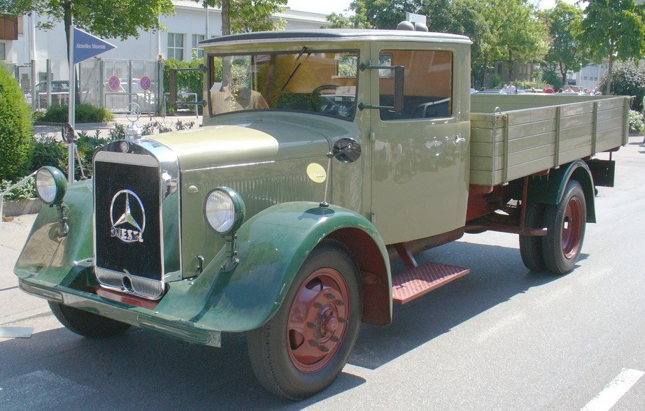 Mercedes Benz -