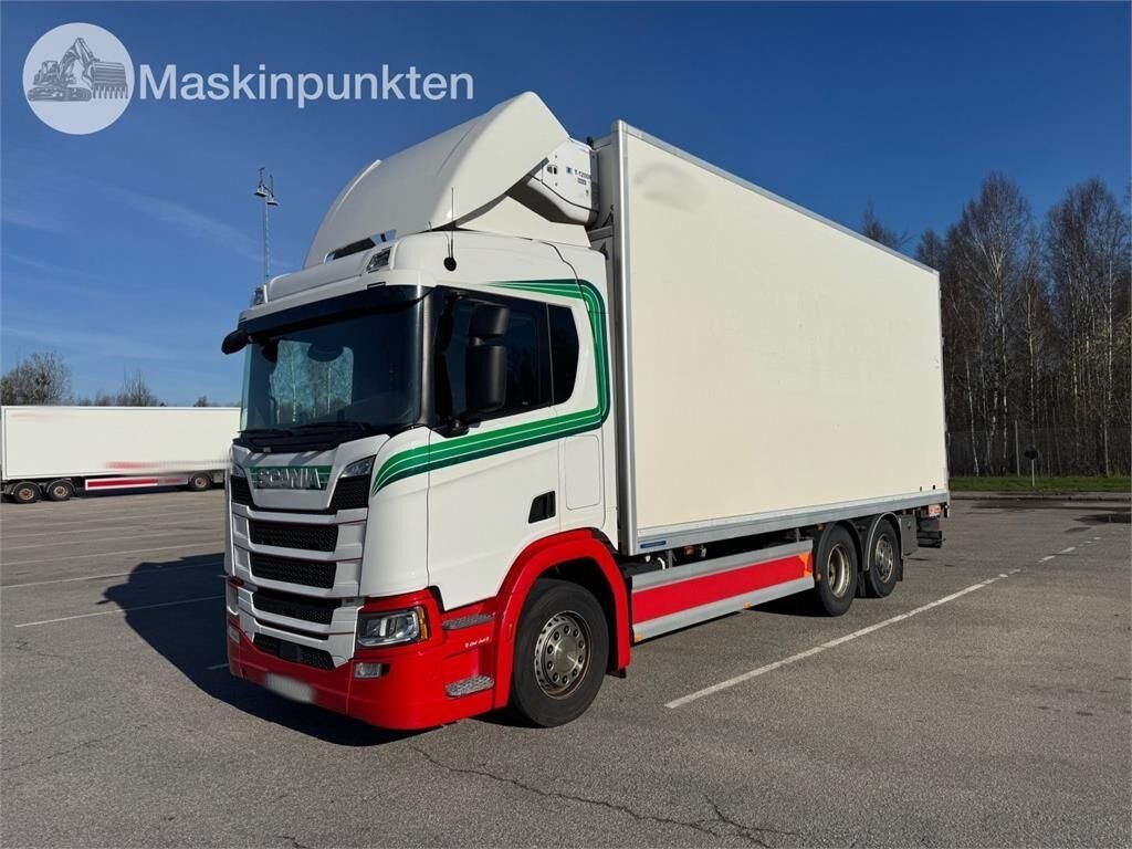 Truck Scania 144 LB-A-6X2/450+136